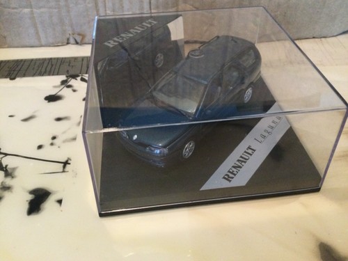 Renault laguna break bleu - 1/43,