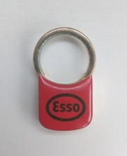 Porte clés ESSO rouge Vintage