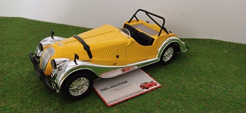 Morgan plus cabriolet jaune - morgan,
