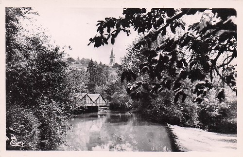 Nontron lavoir sur le - sur,