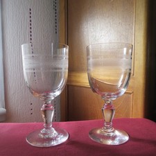 2 verres a  eau en cristal de