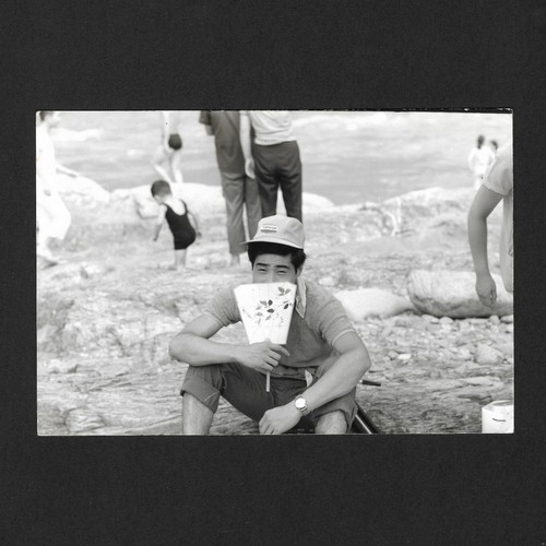 Homme japonais plage éventail