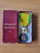 MEDAILLE MILITAIRE DECORATION VALEUR ET DISCIPLINE