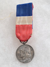 Une médaille " MINISTERE DU