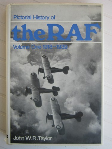 Pictorial history the raf - pictorial,
