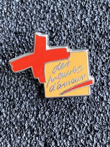 Pin des preuves amour - pin's, d'amour