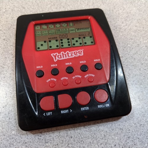 Hasbro gaming yahtzee handheld - hasbro,
