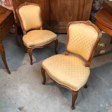 PAIRE DE CHAISES STYLE  LOUIS