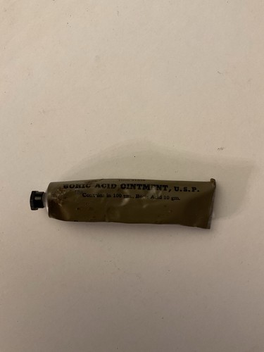 Ww2 acid boric ointment - us,
