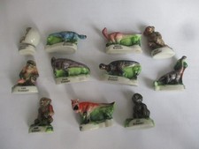 LOT 11 fèves série dinosaures disney 2001