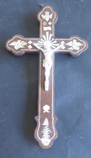 crucifix / croix en bois incrustée de nacre  29 cm par 17cm