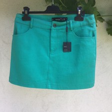 Jupe verte entièrement