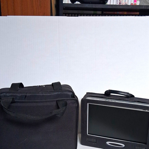 Axion 10in lcd monitor - axion, tv