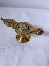 Ancienne lampe à huile en