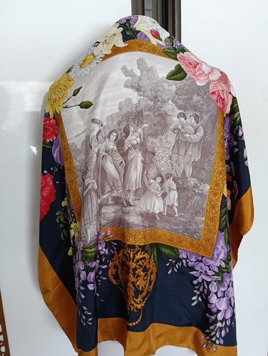 Foulard valentino soie - en,