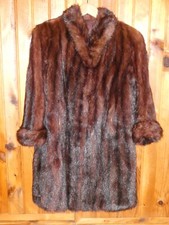 Manteau petit-gris années 1990 T40 longueur 87 cm manches 55 cm 