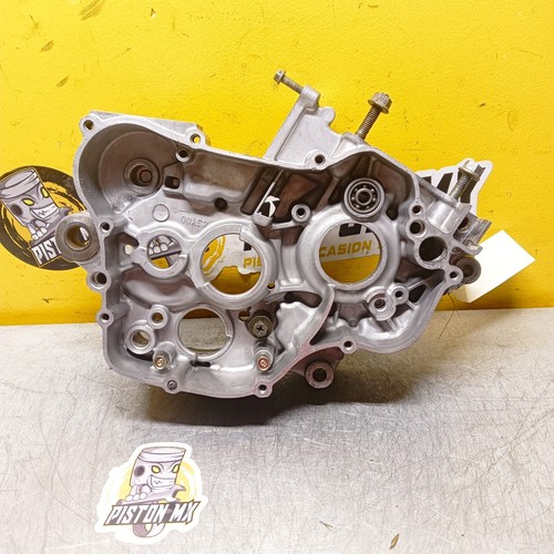 Carter moteur droit - moteur, yamaha
