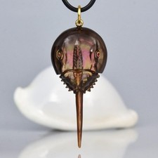 Pendentif De Limule En Mère
