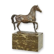 Sculpture Cheval au Trotteur
