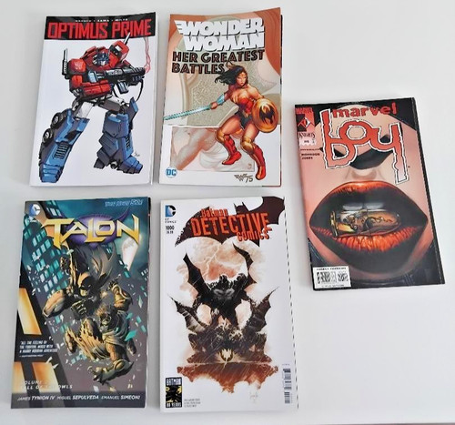 Lot comics dont batman - comics,