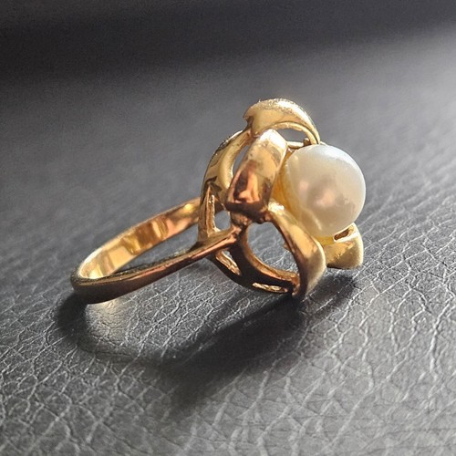 Bague rose stylisée perle
