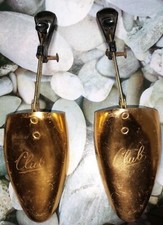 ANCIEN EMBAUCHOIR CHAUSSURE N°4, MATIERE DORER QUI S'AIMANTE PAS,SAUF LES BARRES