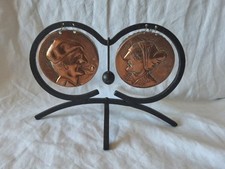 GONG DE TABLE DOUBLE EN CUIVRE SIGNÉ LHOSTE Et OSSEGOR Avec Marteau HT 14,4 cm