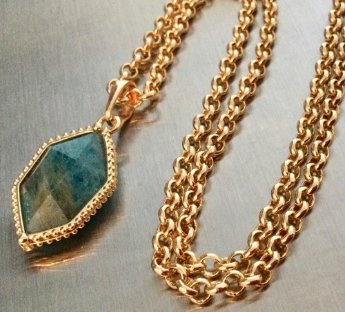 Apatite naturellle plaqué - apatite, or