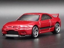 Modèle Réduit Collectible NISSAN SKYLINE GTR R33 ROUGE Échelle 1:64