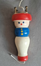 MERCERIE ANCIENNE – TRICOTIN EN BOIS VINTAGE POUPEE CHAMPIGNON CLOUS LAITON