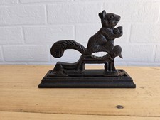 ancien casse noix ecureuil en fonte L 18.5cm noisette