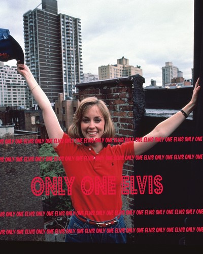 1985 three crowd actress - "three's, a