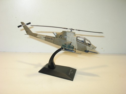 Altaya hélicoptére militaire - hélicoptére,
