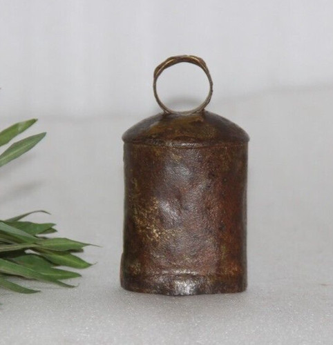 Cloche vache fer - en, antique