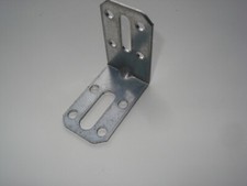 Lot 100 equerres acier