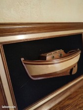 Cadre bateau en bois en relief
