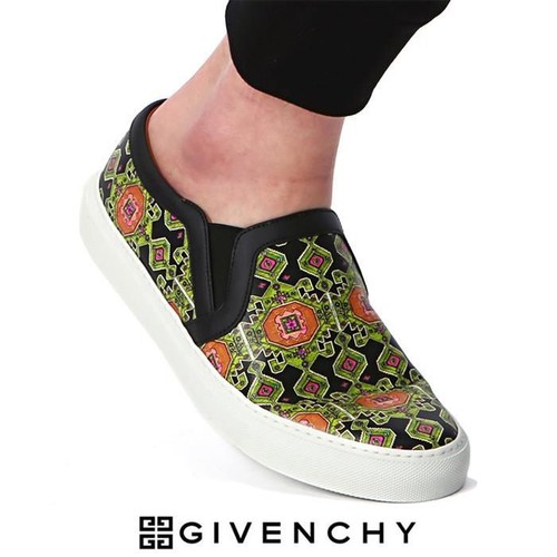 Givenchy carpet pattern - givenchy,