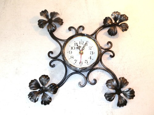 Horloge murale avec - horloge,