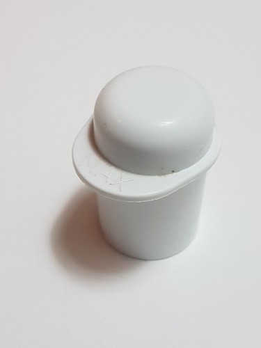 Axe produit trappe réservoir
