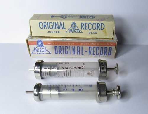 Deux différents anciens - deux,