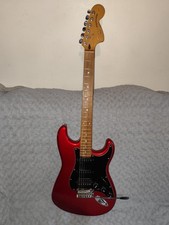 squier stratocaster HSS Standart Rouge