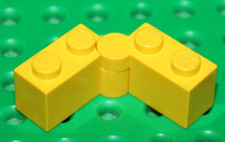 Lego Yellow Hinge ref 3830 & 3831 set 375 744 1822 4561 4560 6394 374 6075 232