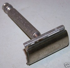 @$  GILLETTE RASOIR RAZOR