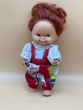 Poupée Goebel 17 cm. - 1 choix. Excellent état.