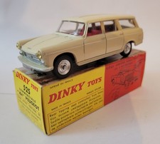 DINKY TOYS 525 PEUGEOT 404