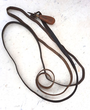 Rare ancien Outil de bourrelier cellier , triple mètre en cuir gradué.