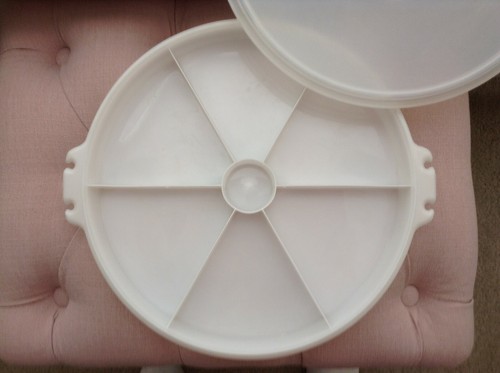 Vintage tupperware round - vintage,