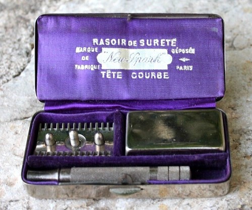 Ancien rasoir sureté - de,