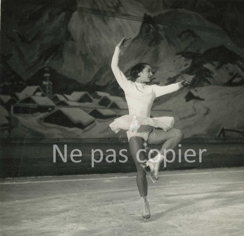 Patineuse vers 1950 - patineuse,