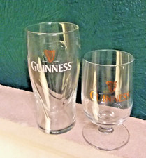 2 verres a bière guinness différents
